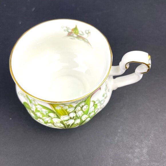 Royal Albert Bone China Tennyson Tea Cup & Cheverell Saucer England - Picture 9 of 11